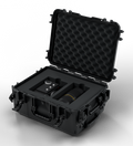 Valise Foamd S ouverte, illustration 3D d’un exemple de mousse sur mesure. Matériel illustratif non fourni.